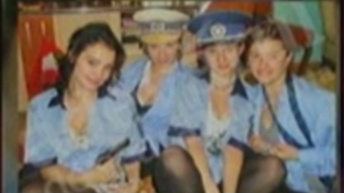 Scandal la Constanţa: Fotografie cu patru tinere în uniformă de poliţist, publicată pe Facebook