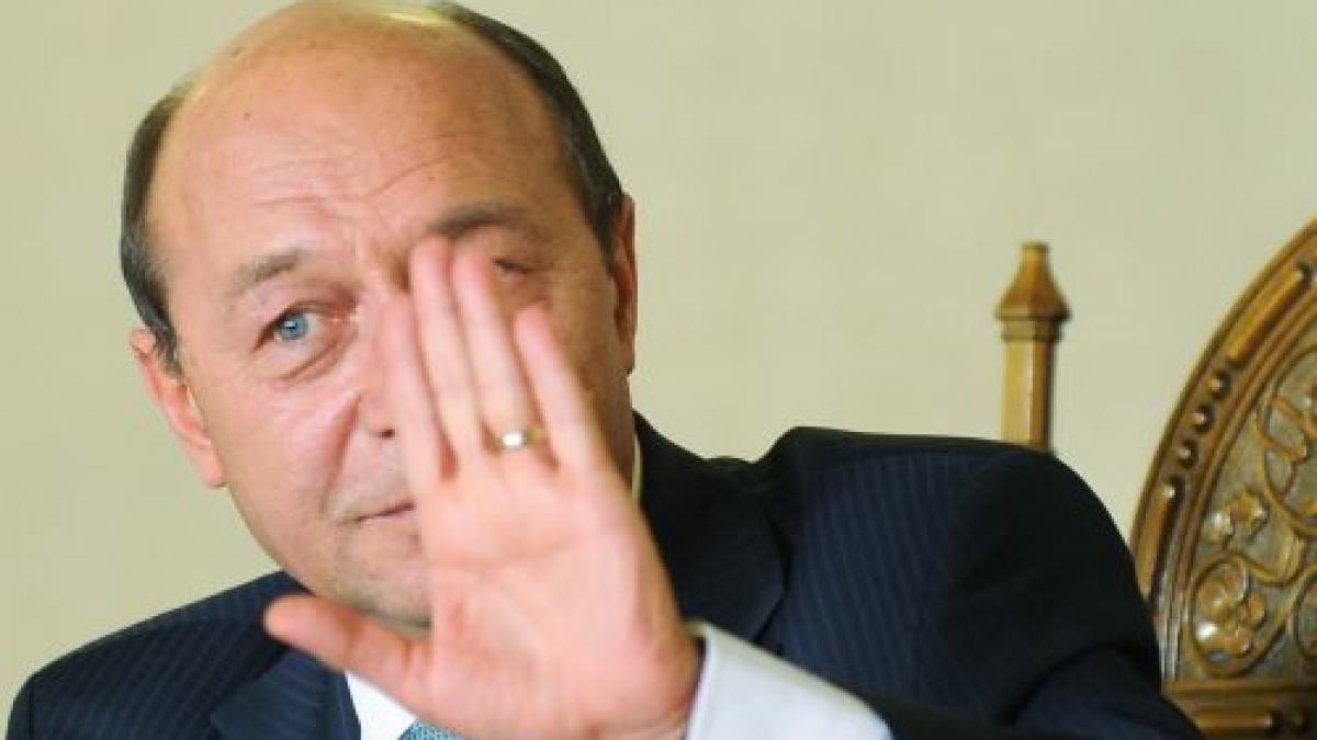 Băsescu cere amânarea alegerii conducerii CSM: Nu puteţi călca în picioare Curtea Constituţională