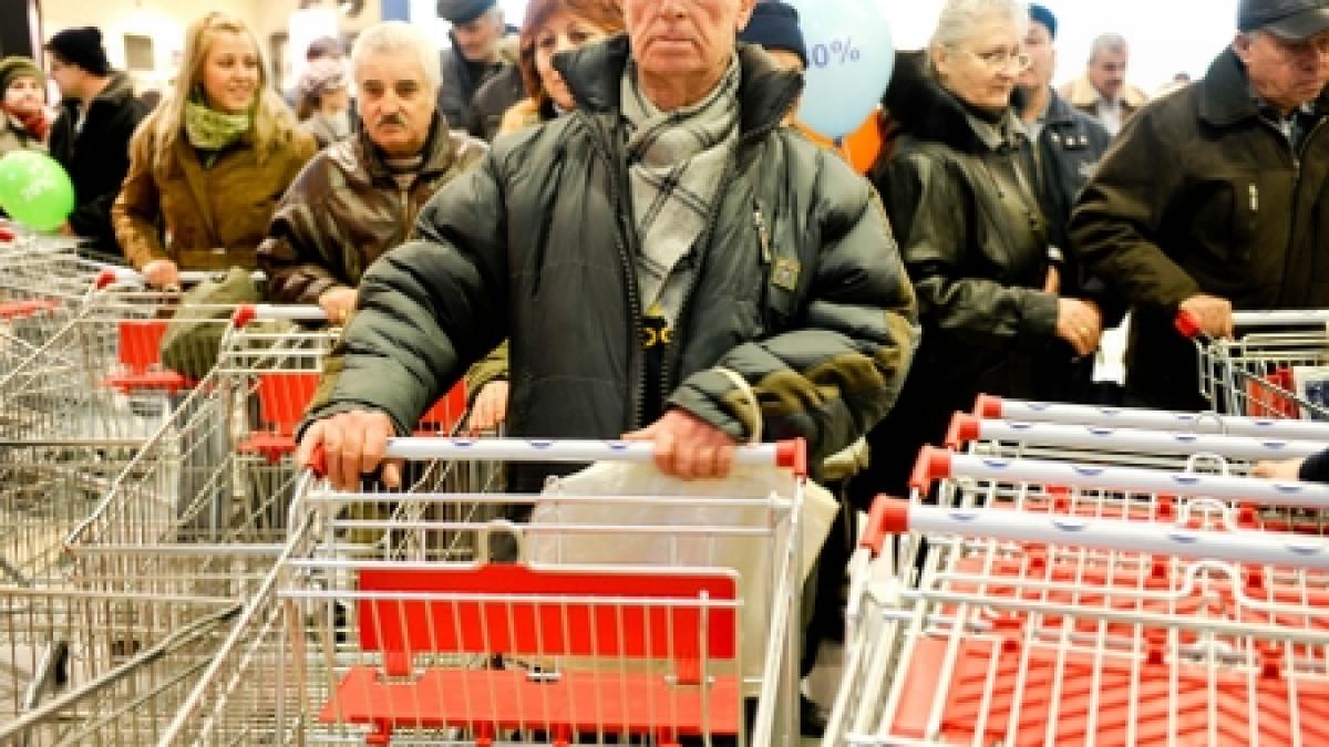 Afacerile din comerţ au scăzut cu 7,6% în noiembrie 2010, faţă de aceeaşi perioadă din 2009 