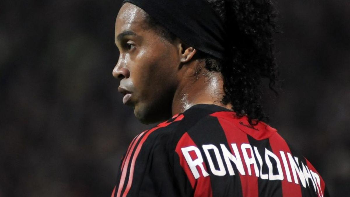 Ronaldinho pune capăt telenovelei: A semnat cu brazilienii de la Flamengo