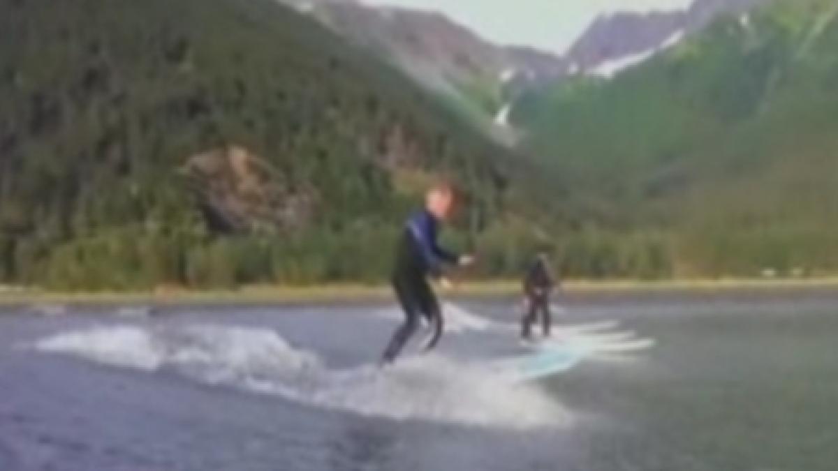 Surferii părăsesc plajele însorite pentru valurile din Alaska