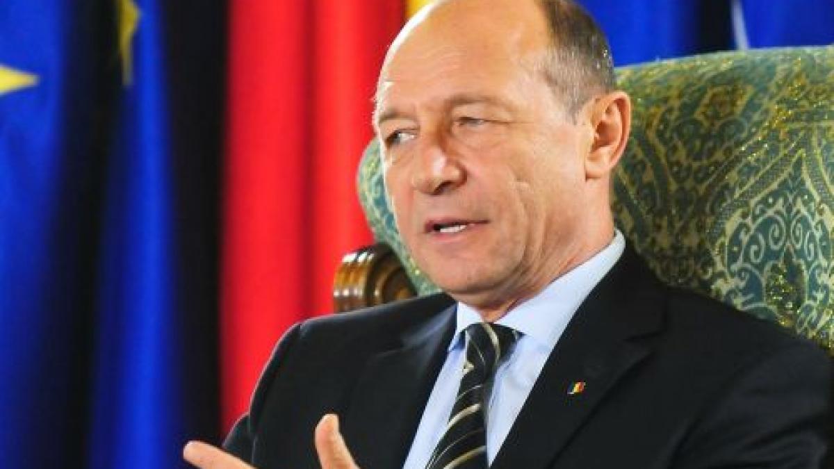 Băsescu: Am primit zeci de mailuri de la ofiţeri în rezervă, chestiuni sensibile care m-au marcat 