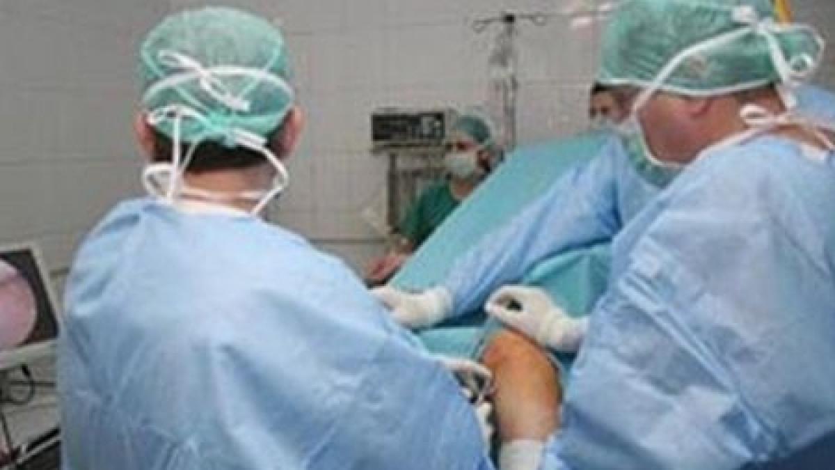 Ministrul Sănătăţii vrea să plătească în plus medicii pentru a face performanţă în spitalele de stat