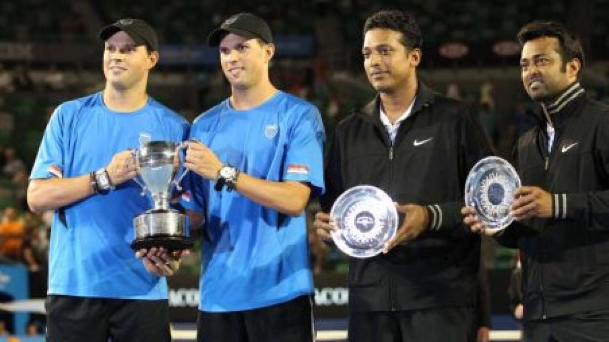 Fraţii Bob şi Mike Bryan au câştigat finala de dublu masculin de la Australian Open