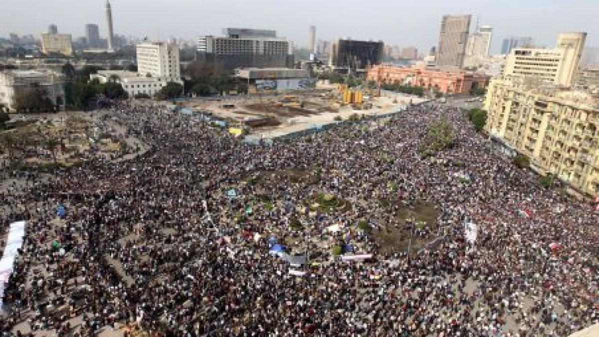 Un milion de protestatari, în Cairo. Cele mai recente informaţii despre protestele din Egipt şi imagini în direct