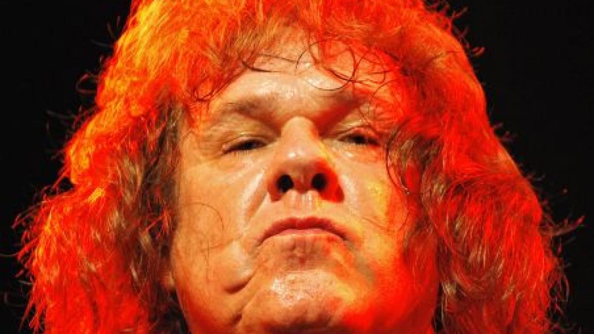 Legendarul chitarist Gary Moore a murit în somn, la 58 de ani