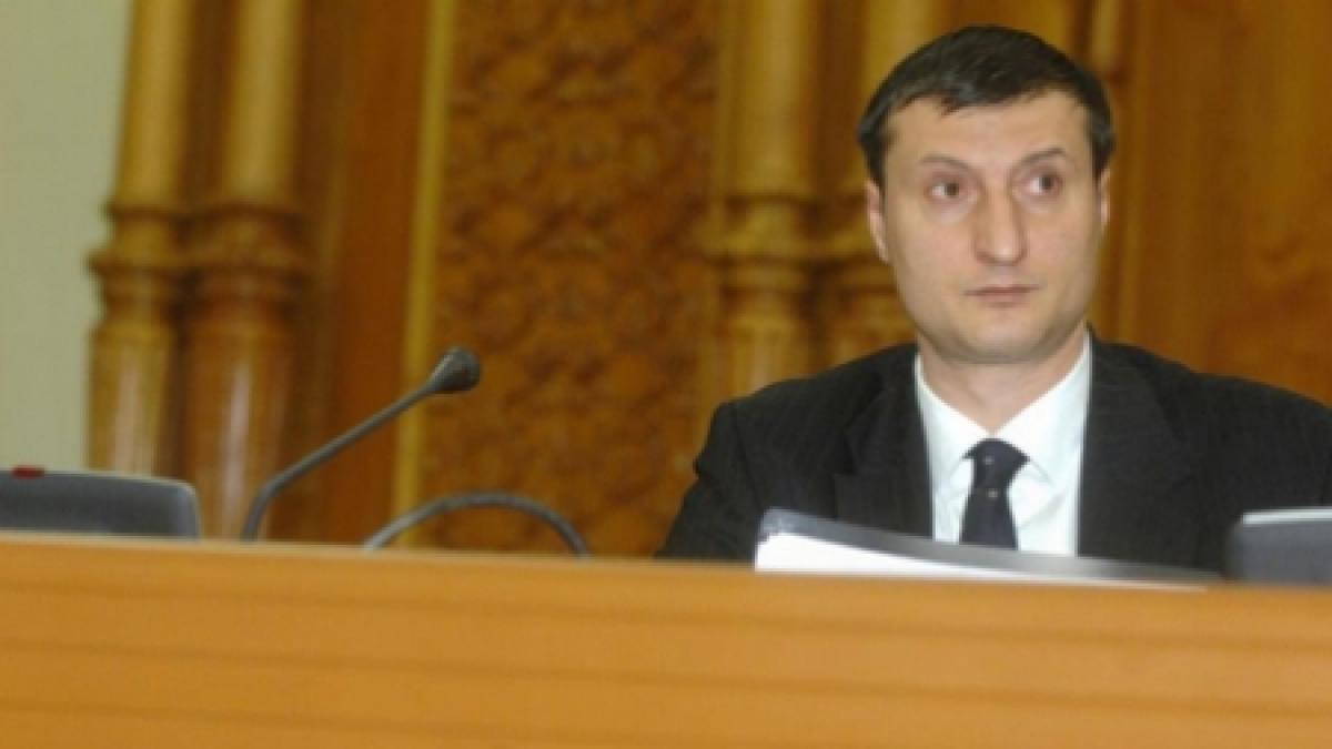 Dan Păsat: Eu reprezint, astăzi, miza schimbării de imagine a Parlamentului