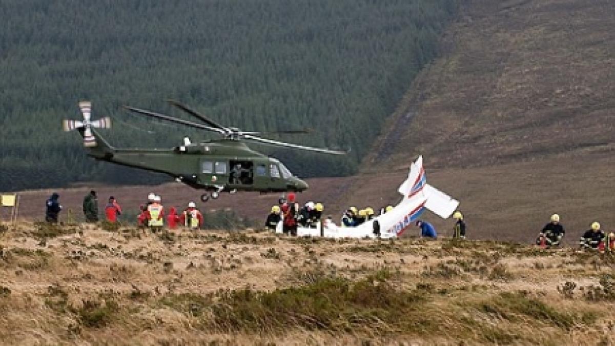 Irlanda. Şase morţi şi şase răniţi, în urma prăbuşirii unui avion