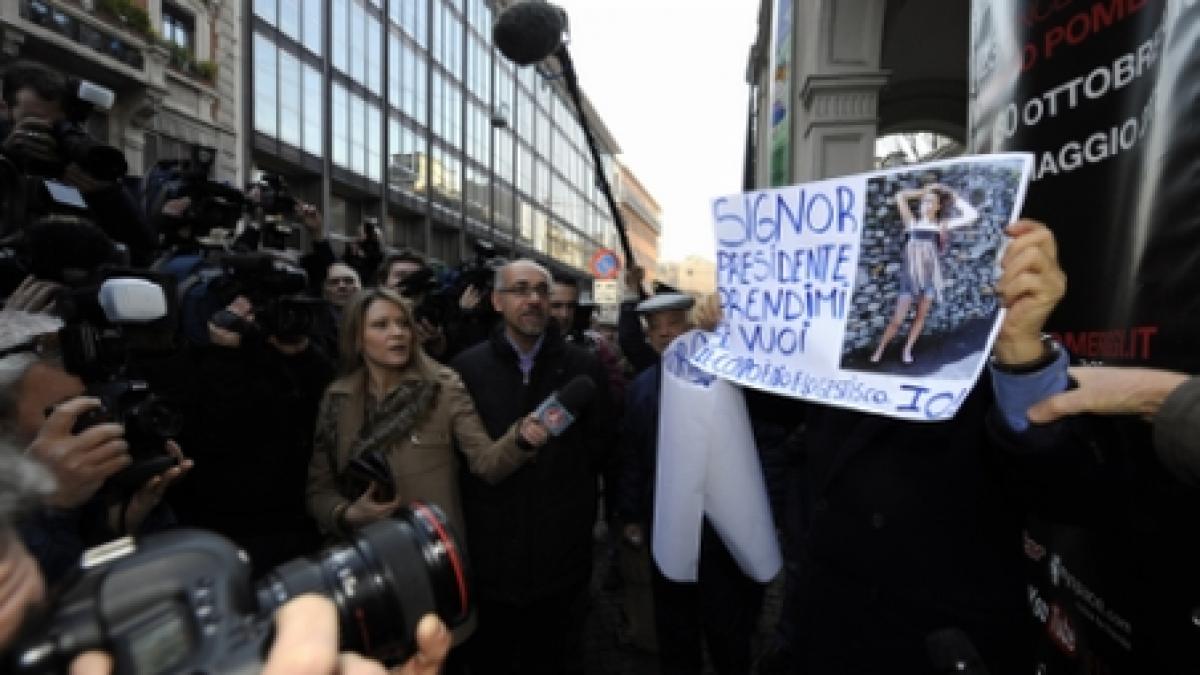 Italia. Mii de femei protestează faţă de indecenţa promovată de Berlusconi