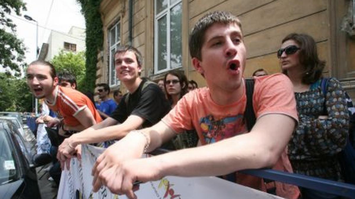 Galaţi. Circa o sută de studenţi au protestat faţă de noua Lege a Educaţiei