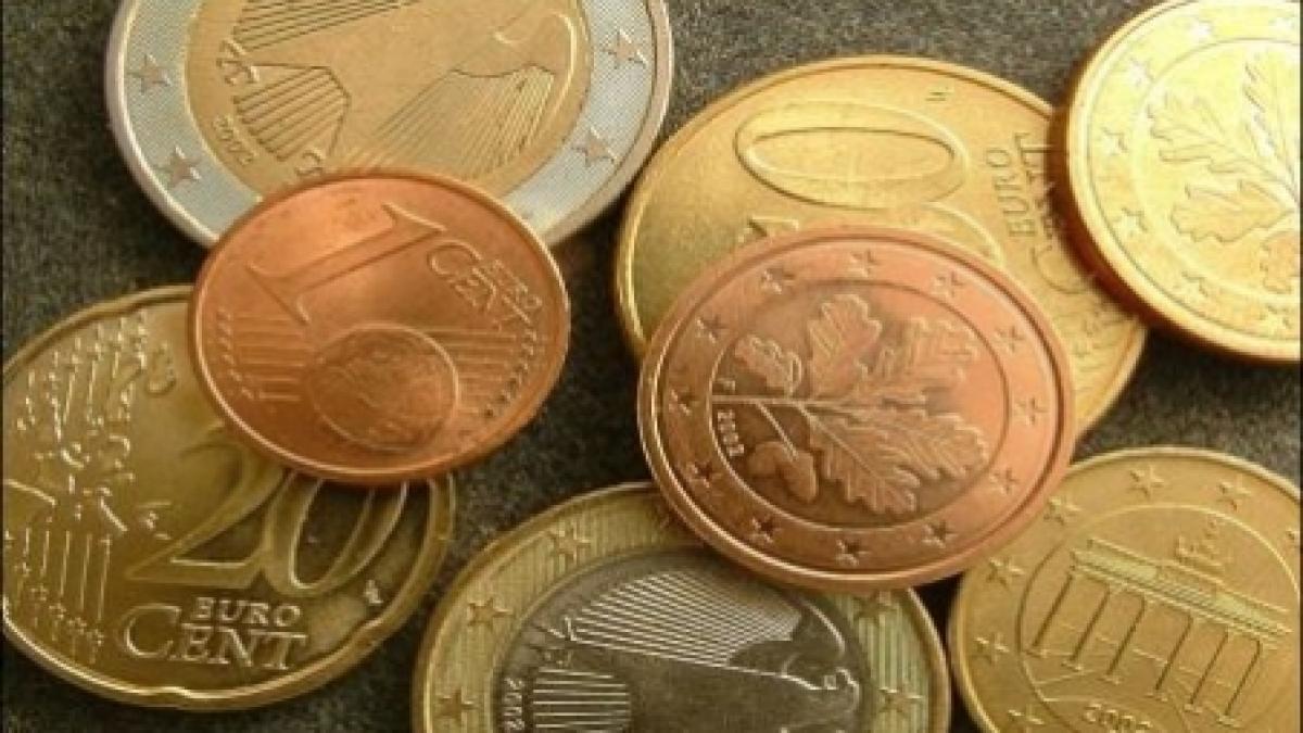 Leul creşte în raport cu euro şi dolarul. Vezi cursul BNR