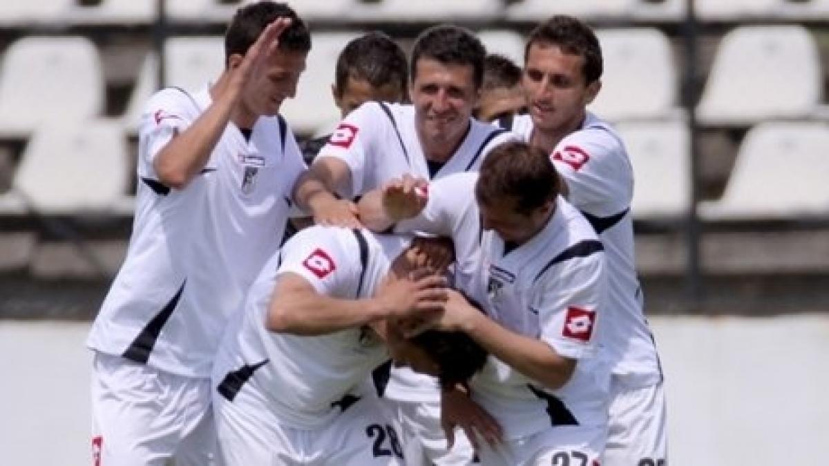 Dinamo, fără adversar în prima etapă din 2011: Jucătorii Sportului intră în grevă