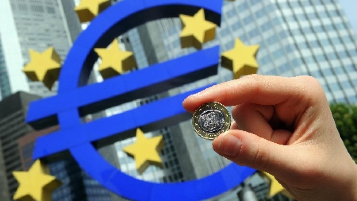 Leul continuă să se aprecieze în raport cu euro: vezi curs BNR