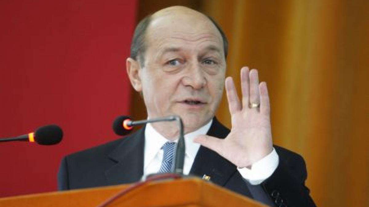 Băsescu: Criza ne-a trezit pe toţi la realitate. Se vor adopta două seturi de măsuri la nivelul UE