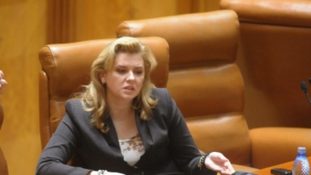 Roberta Anastase: „76% dintre români sunt nehotărâţi şi aşteaptă rezultatele guvernării PDL“