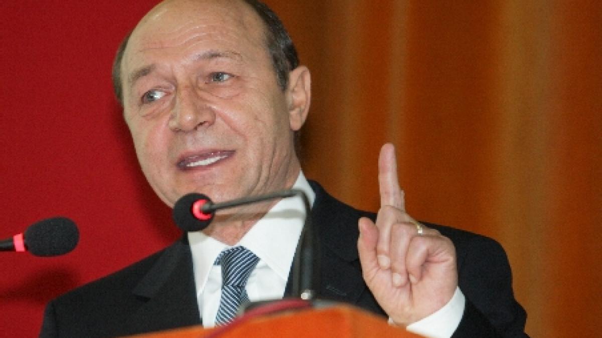 Băsescu participă, vineri, la Helsinki, la summit-ul Partidului Popular European