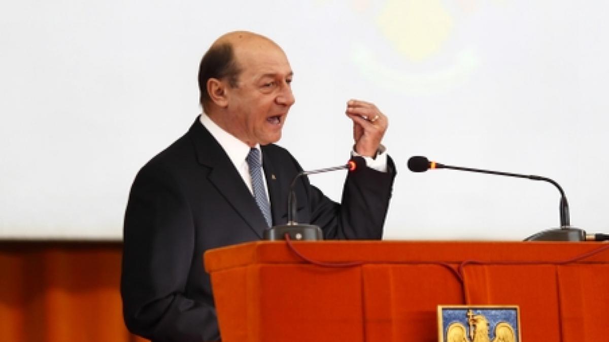 Băsescu: Peste 30 % din resursele statului sunt evazionate. Trebuie controlat şi Portul Constanţa