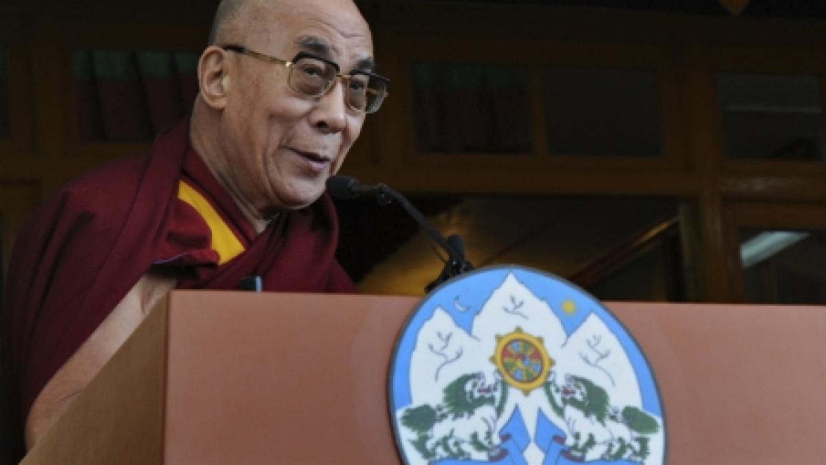 Dalai Lama renunţă la rolul său politic