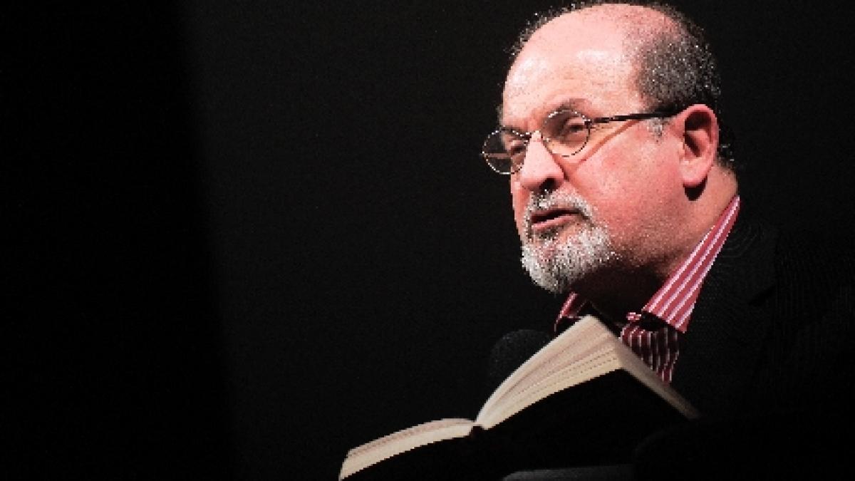 Salman Rushdie devine scenarist pentru postul TV Showtime