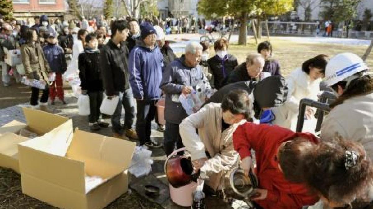 Japonezii au cerut ajutor internaţional. Peste 50 de state vor trimite echipe de salvare