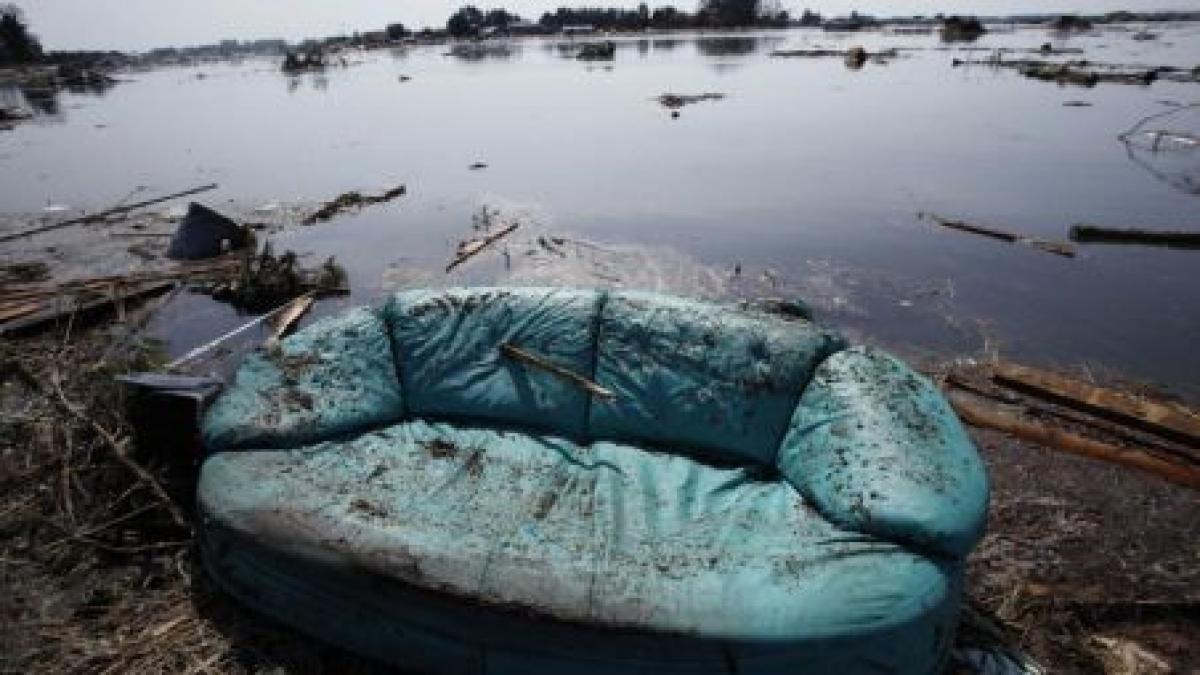 Bătrân de 60 de ani, salvat la 15 km în largul coastelor Japoniei, la două zile după cutremur