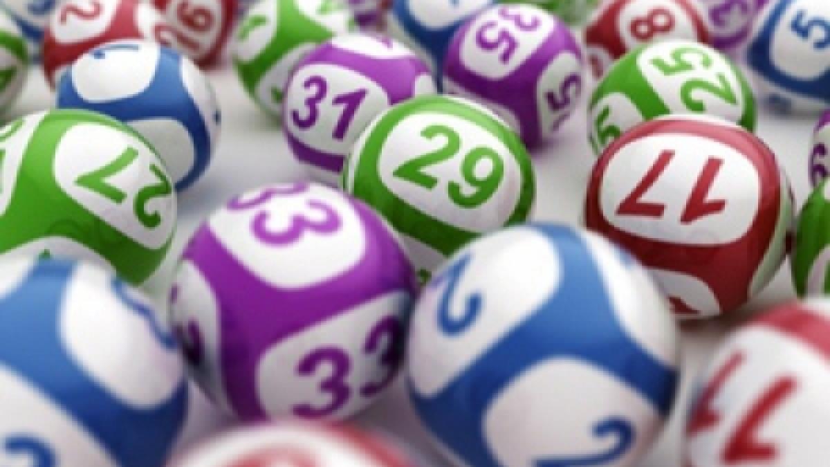 Loto 6/49: Report de peste 6.400.000 euro. Vezi numerele extrase