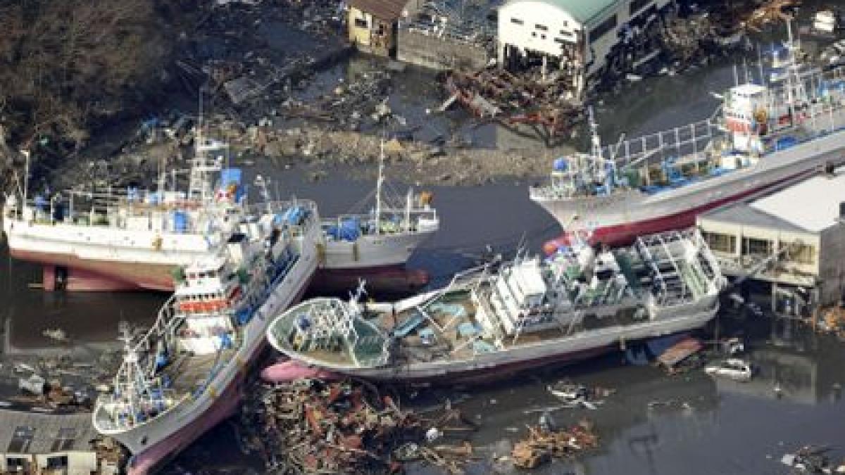  Valul apocaliptic, surprins de un cameraman amator: Noi imagini cu tsunami-ul care a devastat Japonia