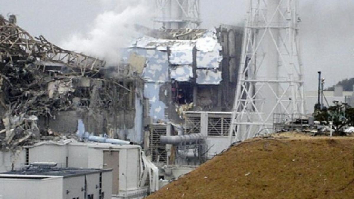 Incendiile la centrala Fukushima continuă. Personal evacuat şi radioactivitate în creştere