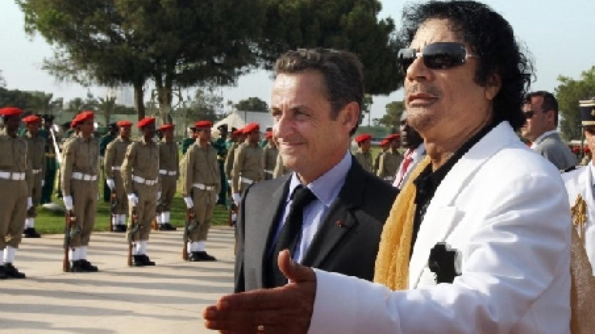 Fiul lui Gaddafi: &quot;Clovnul&quot; de Sarkozy să returneze banii primiţi de la Libia pentru campania electorală