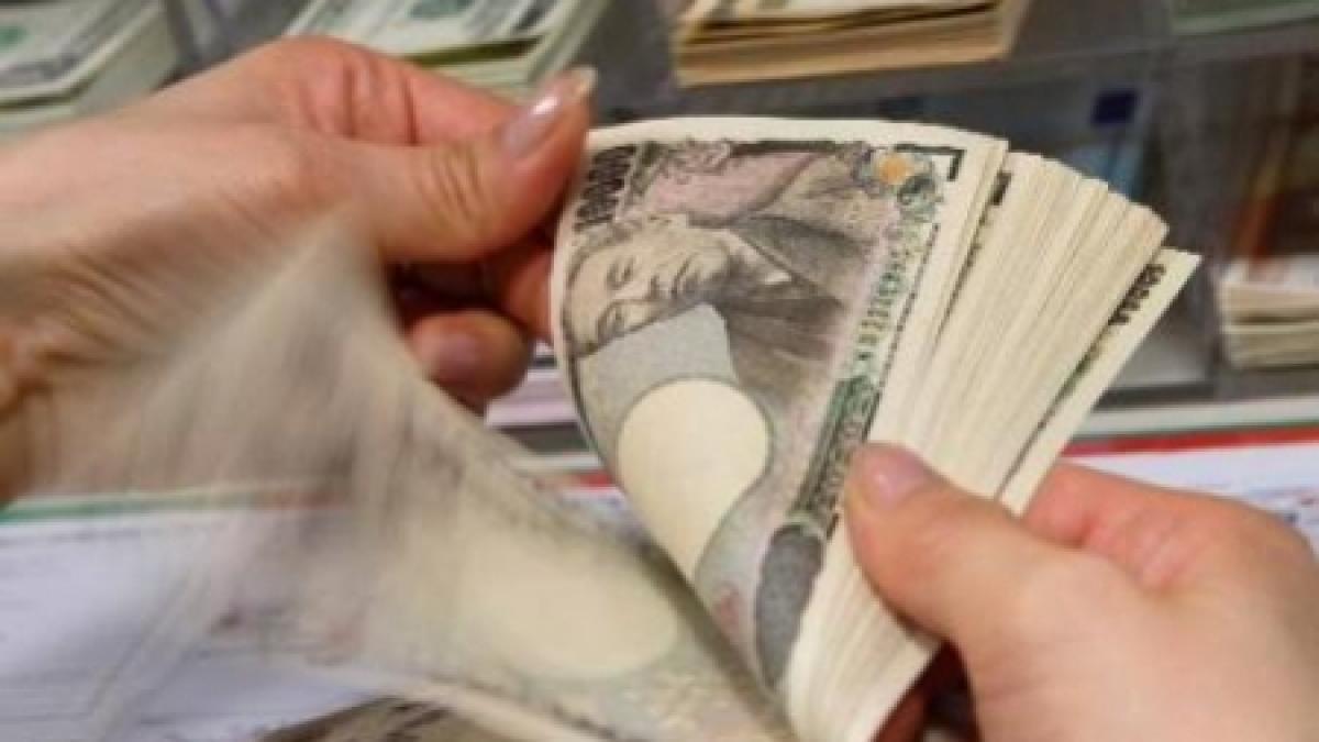 Yenul japonez a atins cel mai ridicat nivel faţă de dolar după Al Doilea Război Mondial