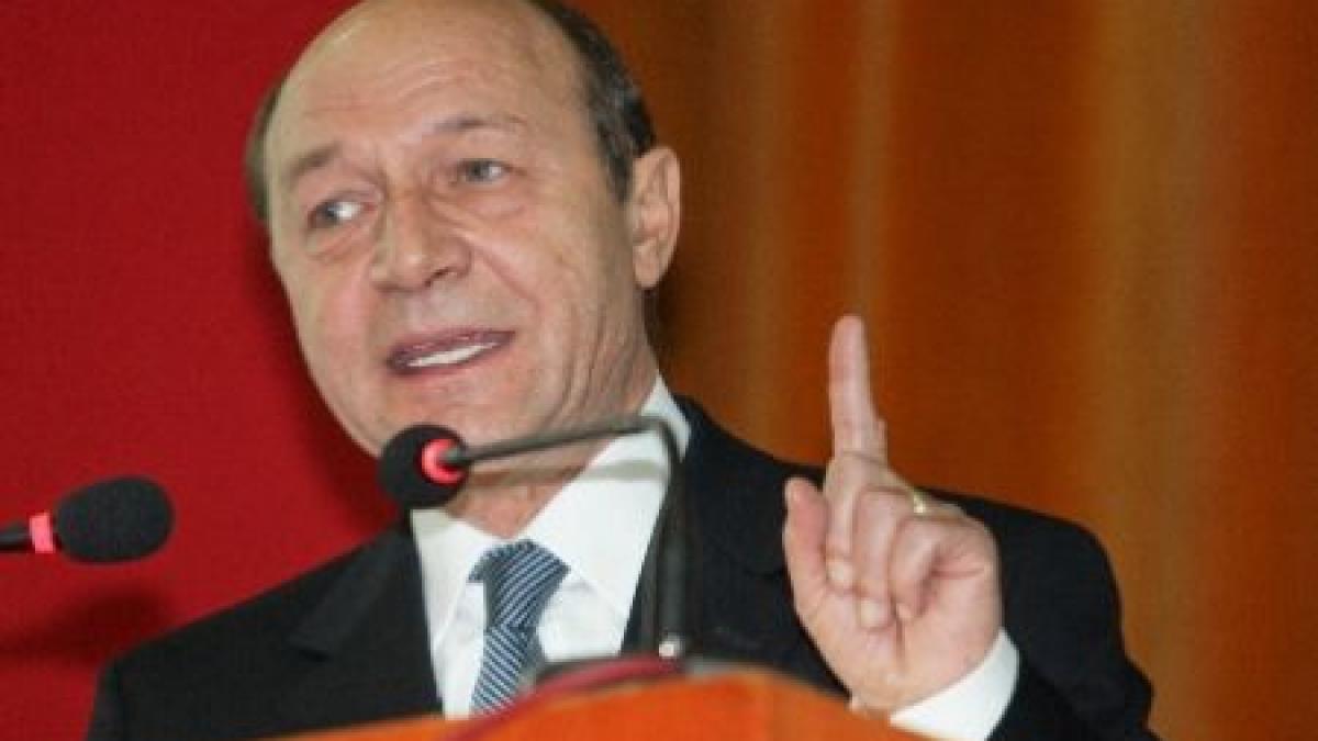 Băsescu, despre situaţia din Libia: România nu are obligaţii în prima etapă a operaţiunii NATO