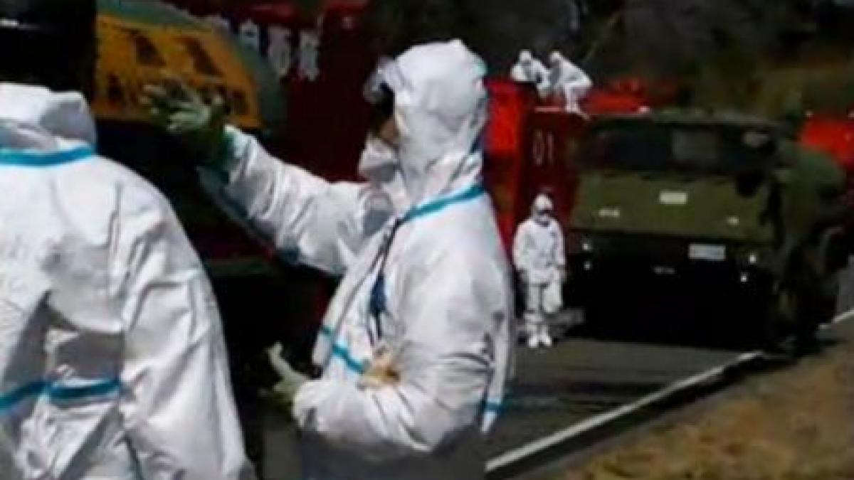 Şase muncitori de la centrala Fukushima au fost iradiaţi puternic, dar lucrează în continuare