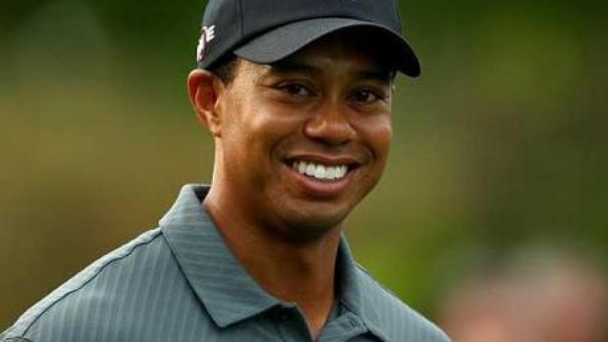 Tiger Woods se întâlneşte cu fiica vitregă a preşedintelui lui Glasgow Rangers