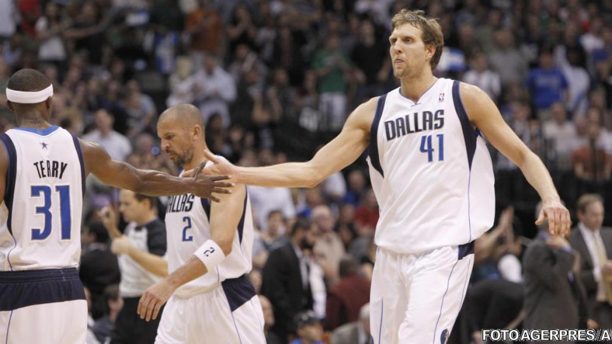 Dirk Nowitzki o conduce pe Dallas Mavericks spre a 50-a victorie a sezonului