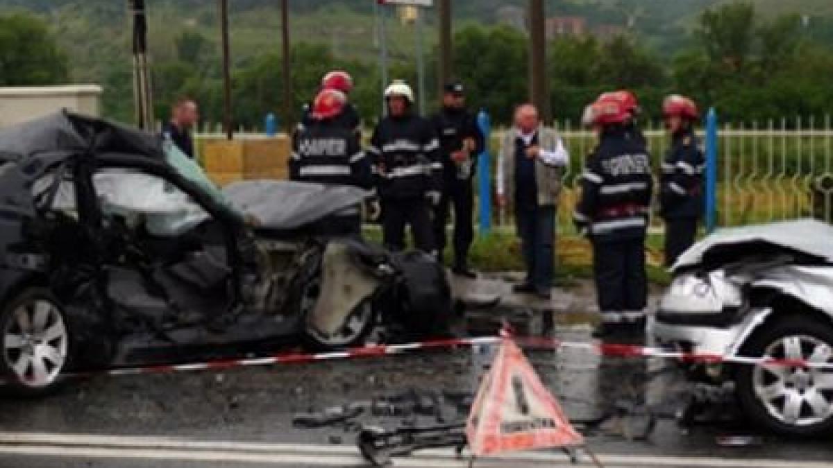  12 maşini au fost avariate, în urma unui accident în lanţ în Capitală