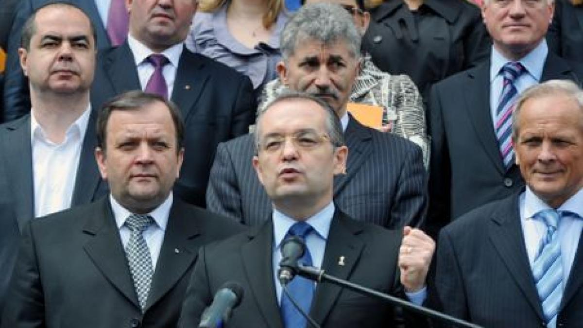 Boc şi-a depus candidatura la şefia PDL: Ştiu ce avem de făcut pentru a câştiga alegerile