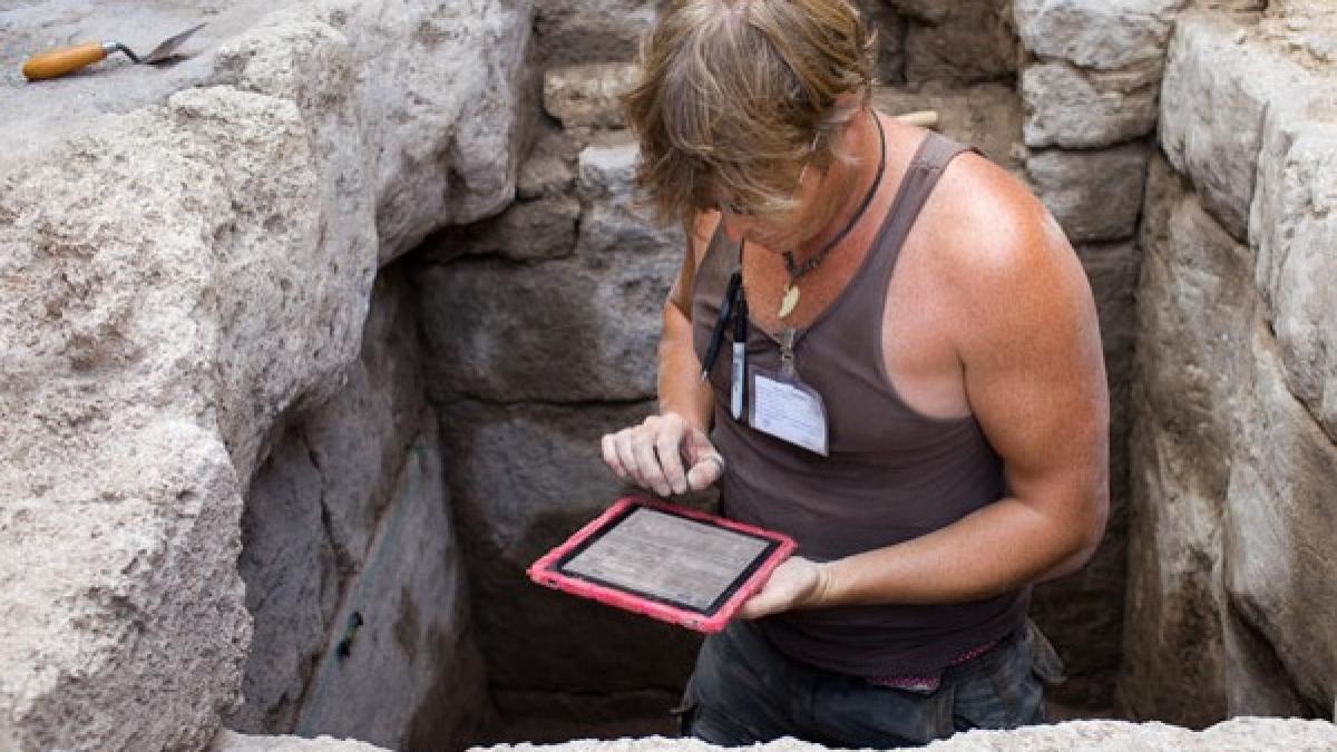 iPad-ul, folosit de arheologii americani la situl din Pompei