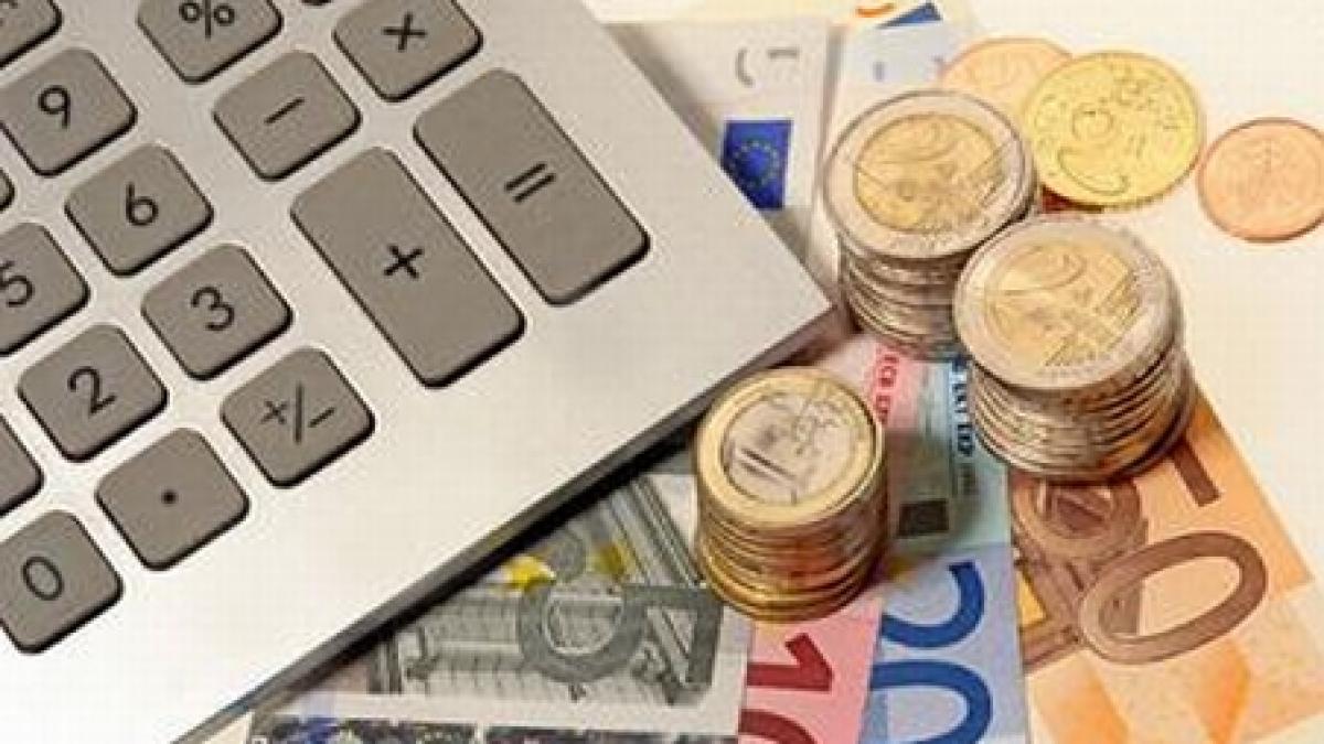 Leul se apreciază în raport cu euro şi cu dolarul. Vezi cursul BNR