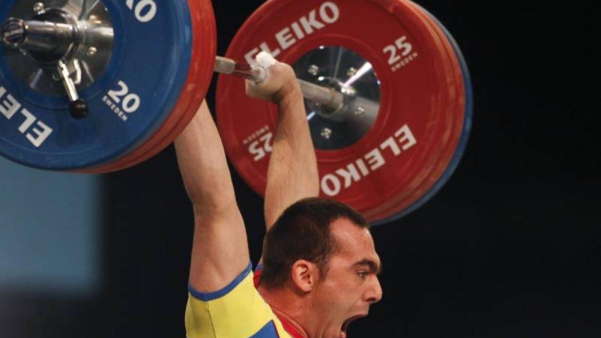 România a câştigat o medalie de aur şi două de argint la Campionatul European de haltere