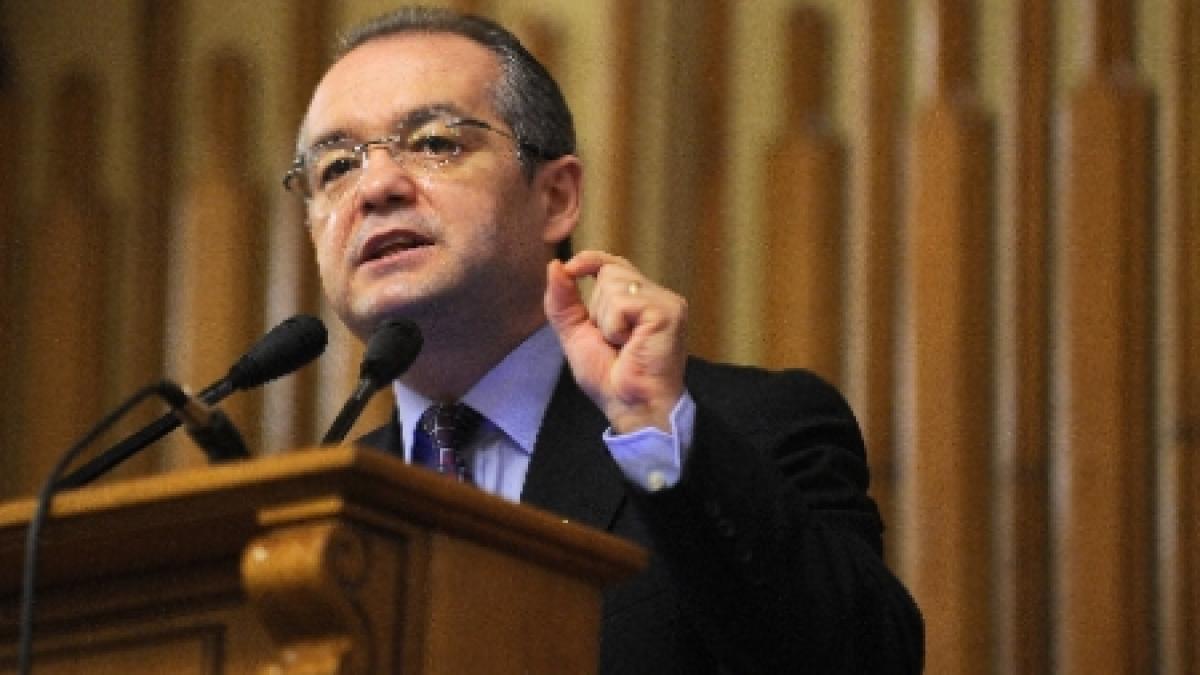 Boc: Dacă Ponta vrea să depună o plângere penală, să o depună împotriva &quot;ministrului Ponta&quot;