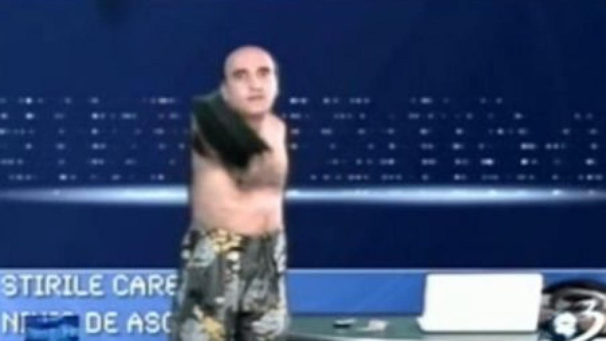 Emisiune pamflet cu imagini incredibile, la televiziunea publică: Un crainic face striptease