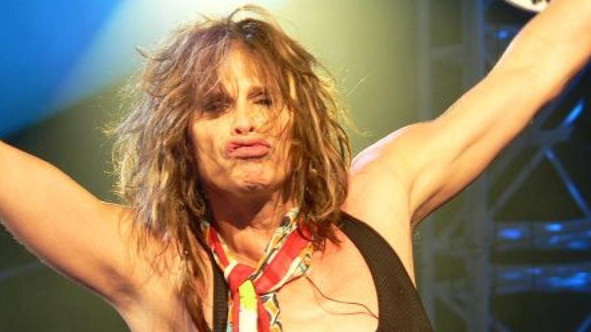 Steven Tyler a vorbit cu un fan de 62 ani înainte cu câteva ore de moartea acestuia