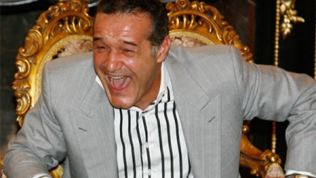 Gigi Becali a cântat în timp ce mergea pe jos către o mânăstire de pe muntele Atos