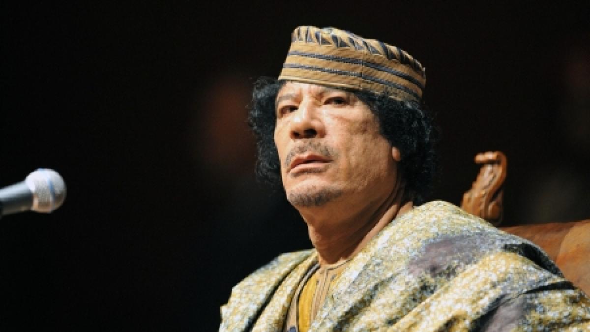 Biroul lui Muammar Gaddafi, distrus de raidurile nocturne ale forţelor NATO