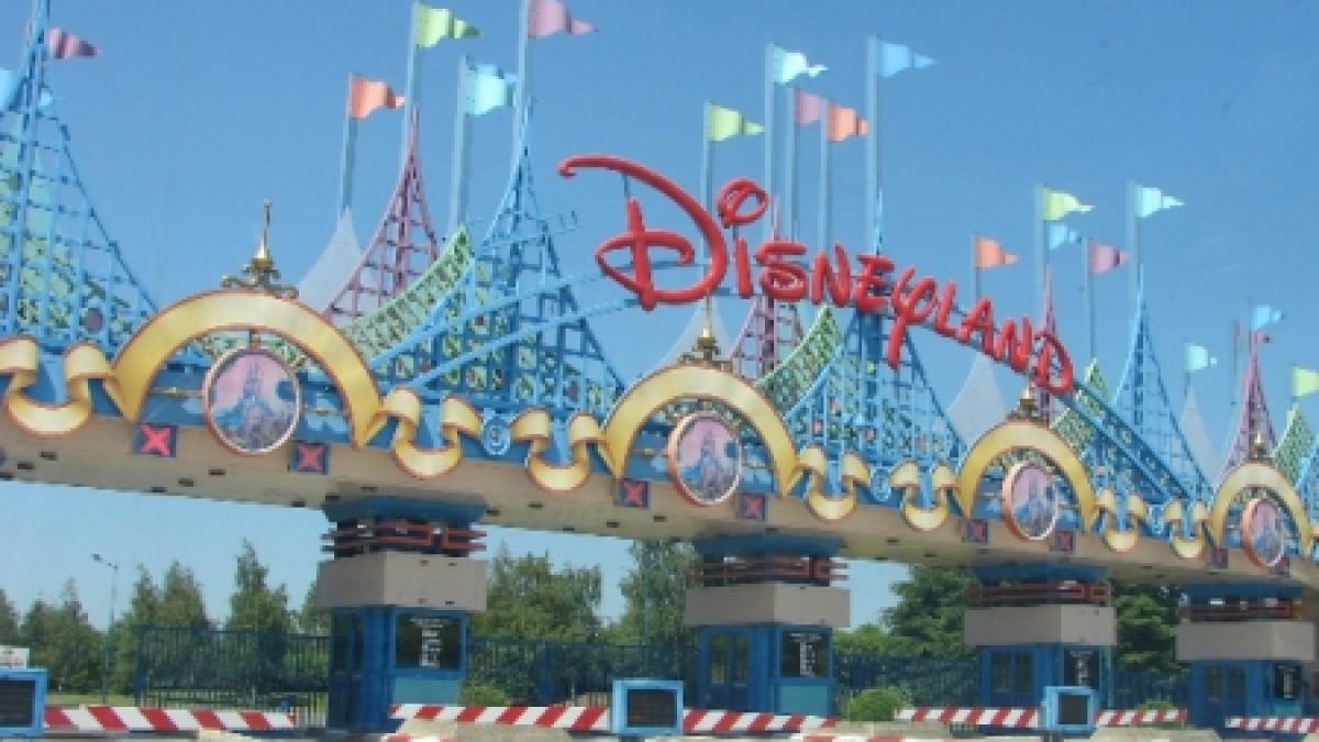 Accident grav la Disneyland Paris: Cinci persoane au fost rănite