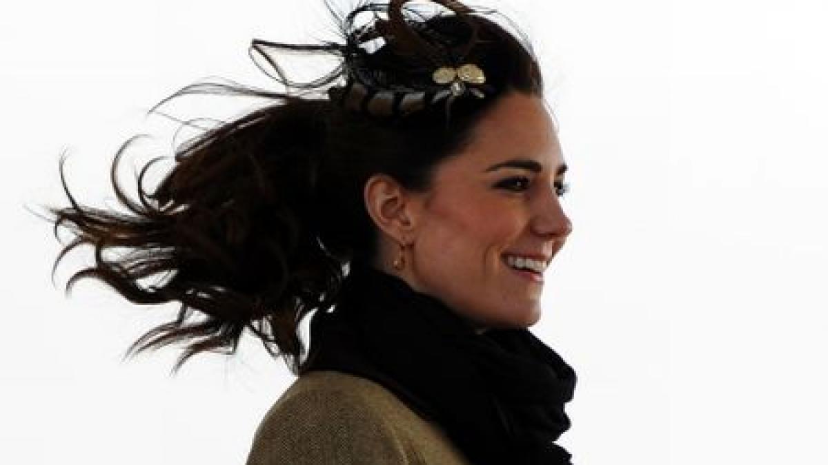 O transformare de poveste: Kate Middleton, de la fata obişnuită, la prinţesă