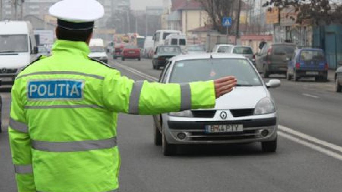 Poliţia a amendat peste 6.000 de şoferi în drum spre mare