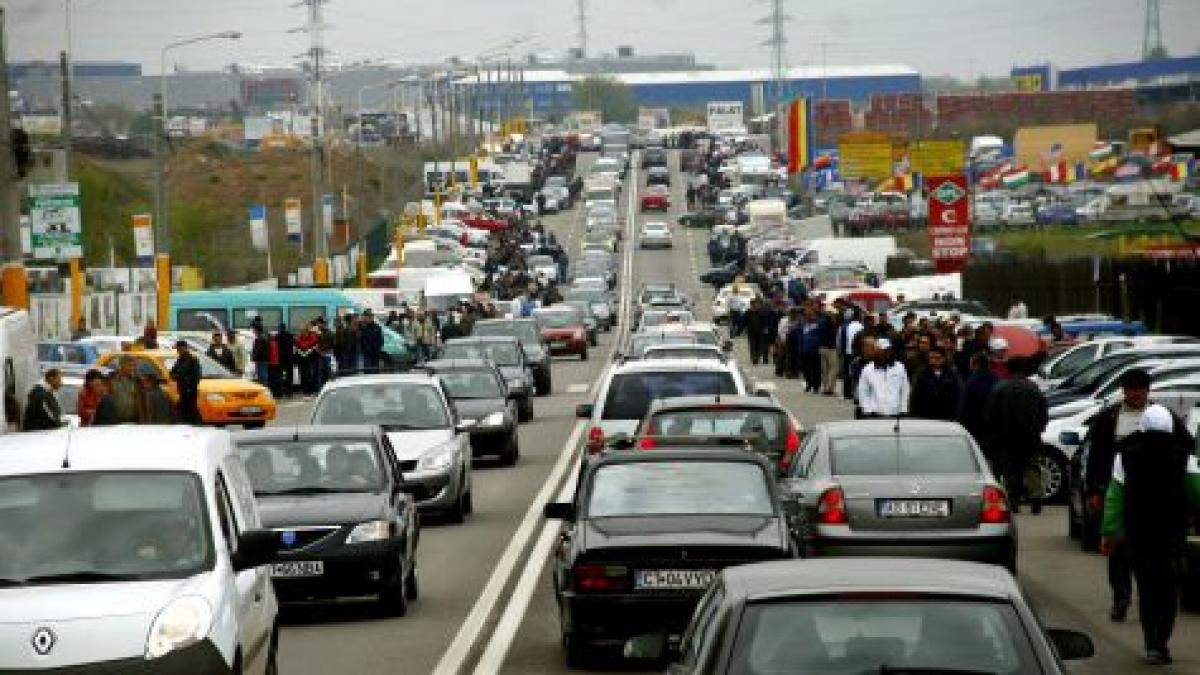 Aglomeraţie infernală pe Autostrada Soarelui. Vezi rutele ocolitoare