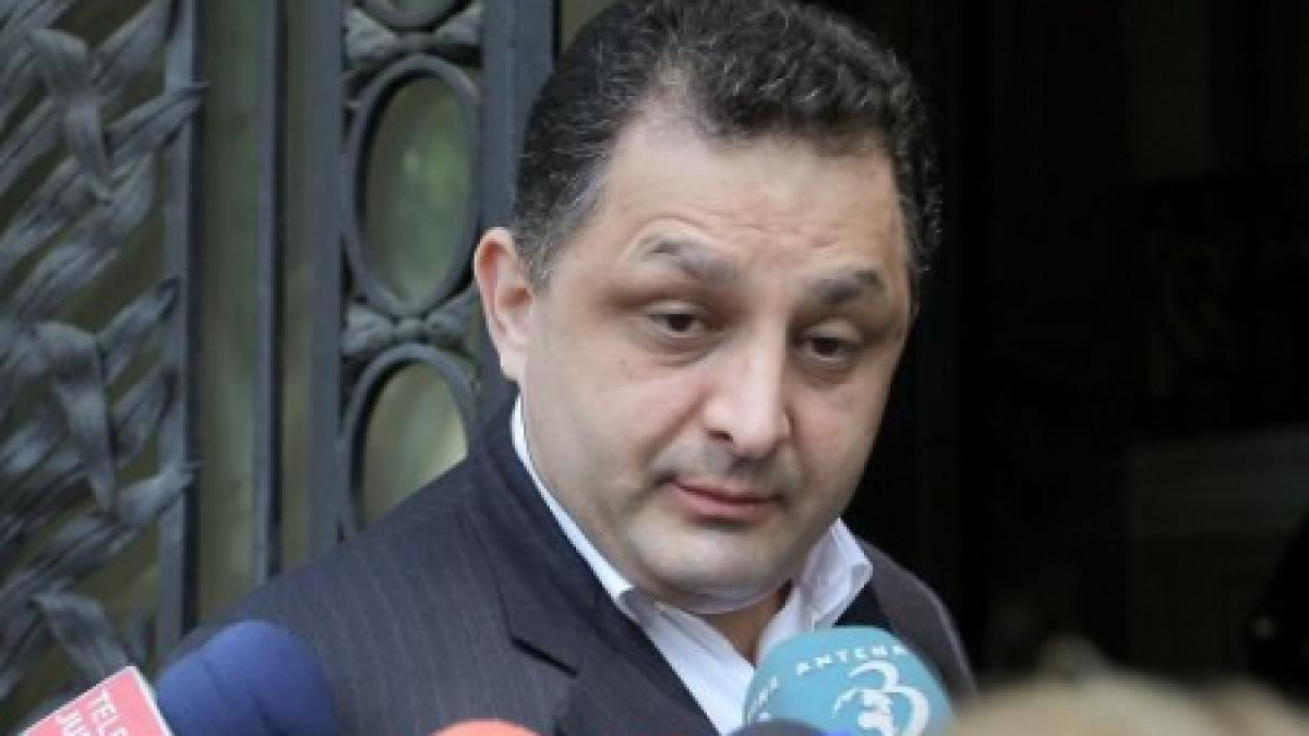 Învăţăturile lui Vanghelie către copiii de grădiniţă: Dacă ne supără cei de la presă, îi batem