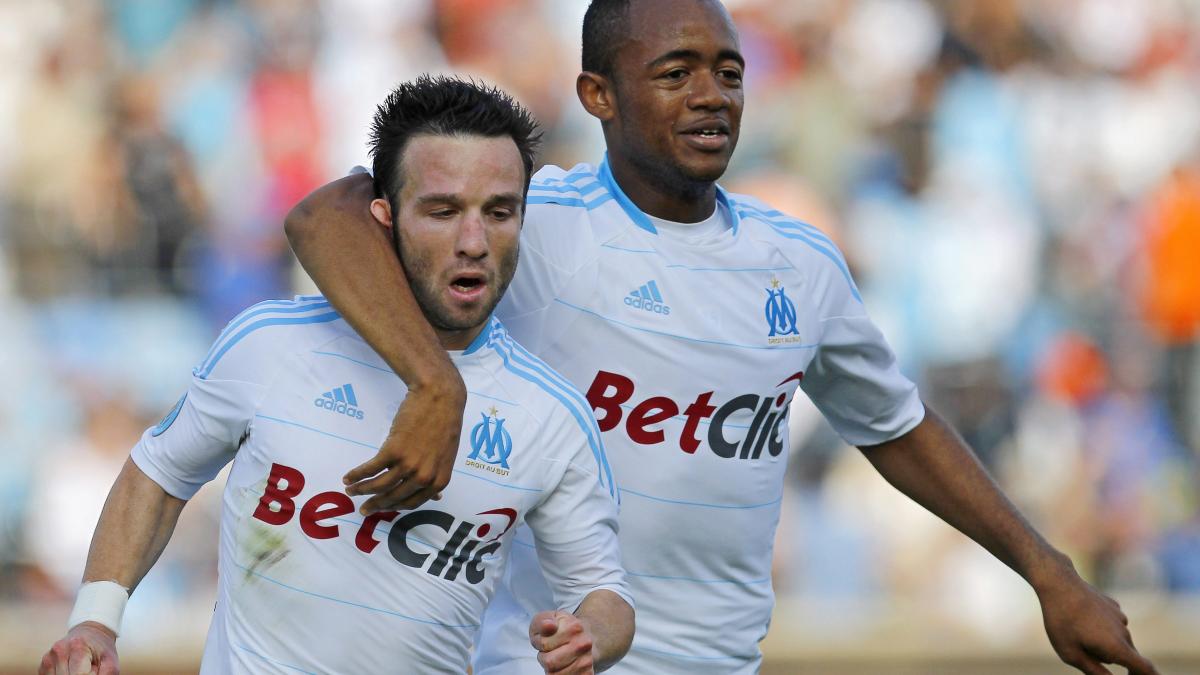 Marseille rămâne la 4 puncte de Lille, după 3-0 cu Brest. Lyon, umilită la Auxerre